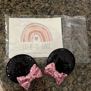 Ollie & Sage Minnie Mouse hair clips NWT